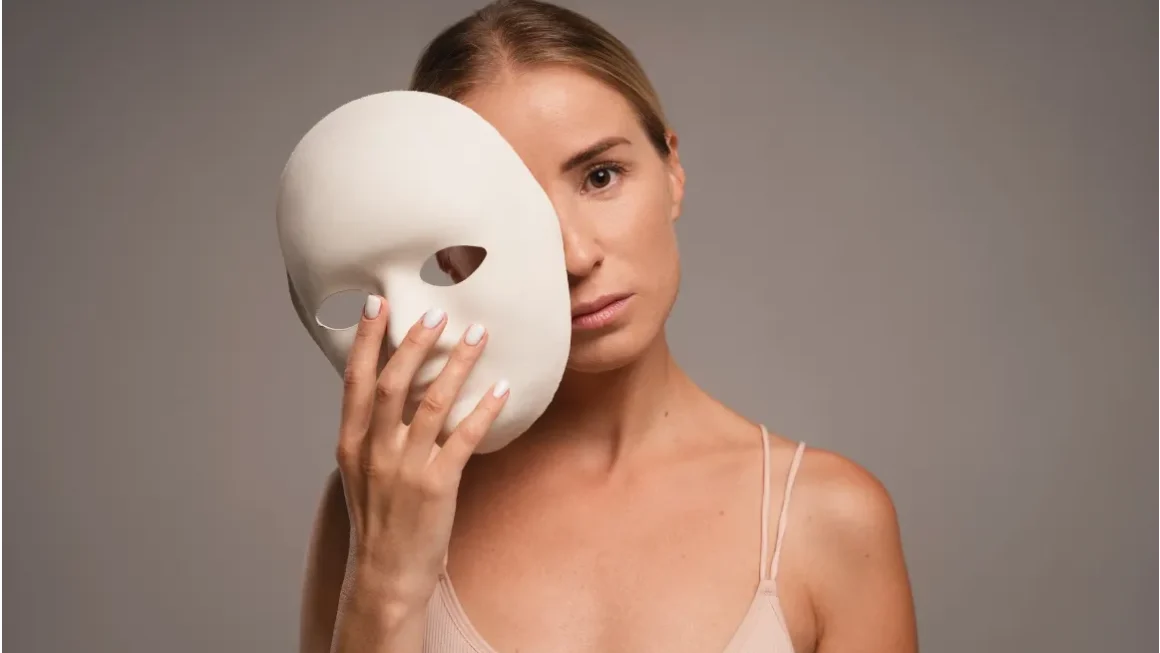 Understanding and Overcoming Body Dysmorphia to Build Confidence